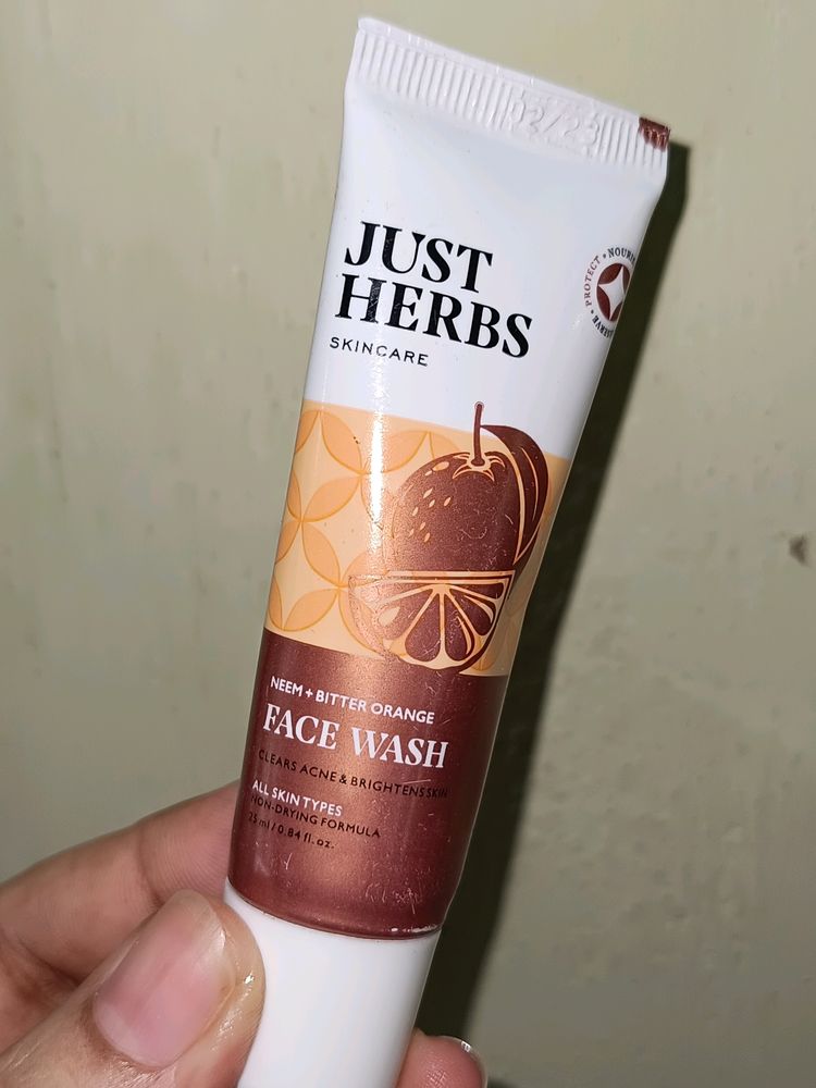 Just Herbs Neem + Bitter Orange Facewash