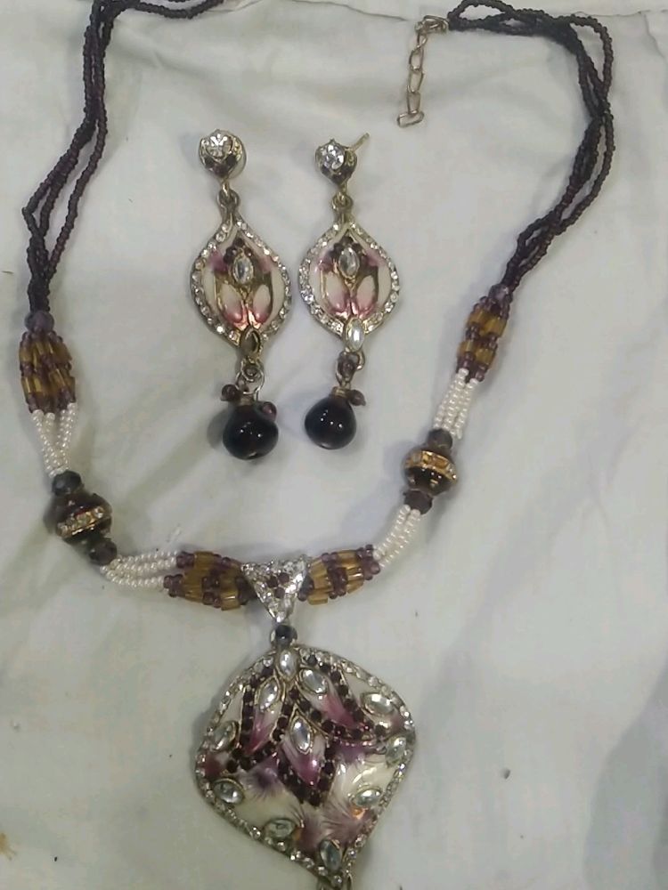 Ethic Kundan Necklace Set