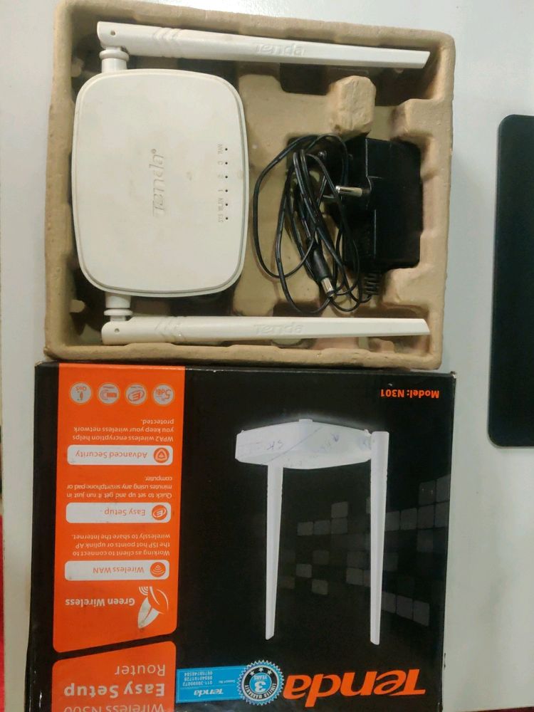 Tenda N300 Wireless WiFi Router