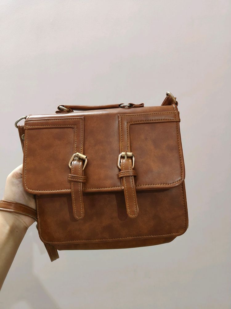 Vintage Brown Satchel Slingbag.