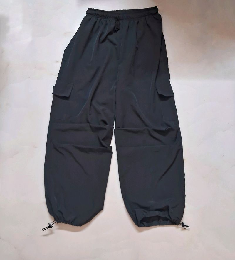 PARACHUTE PANTS