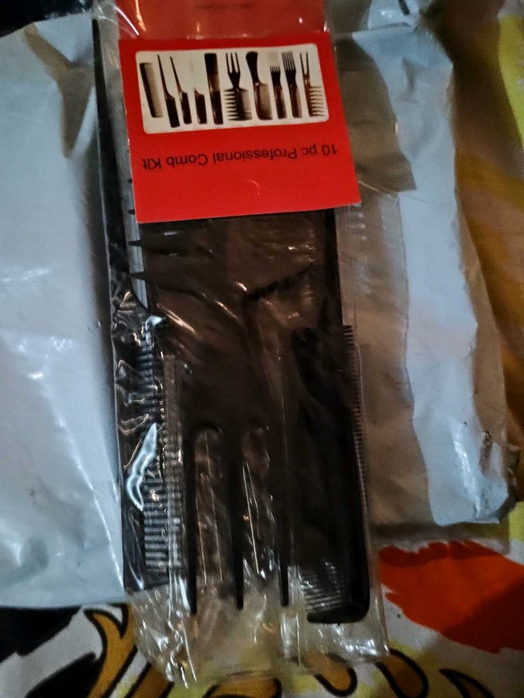 New Unused Combs Set