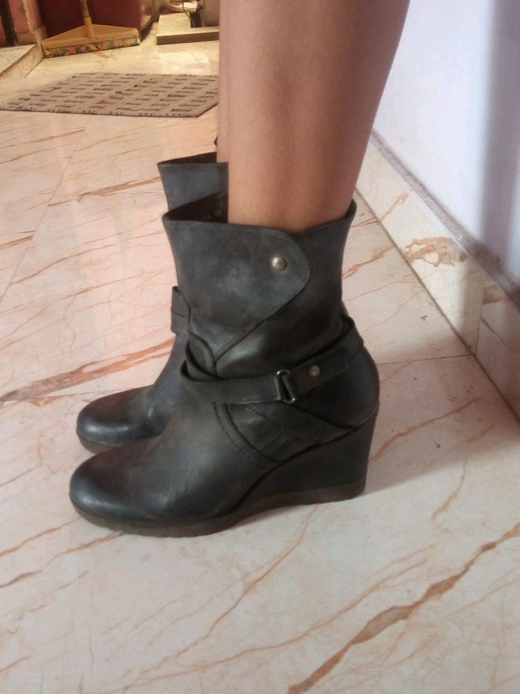 Black Wedge Boots