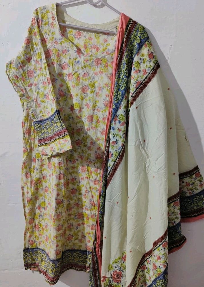 Original Bin Saeed Pakistani Kurta Dupatta..slight