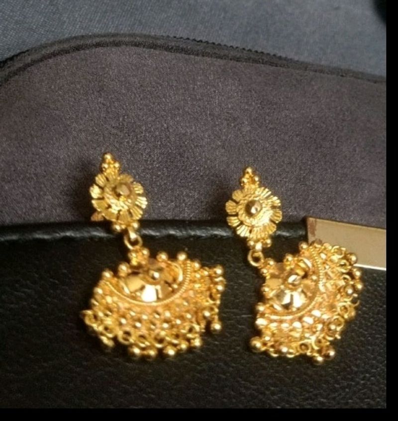 New Not Used Gold Plated Earings For Donation