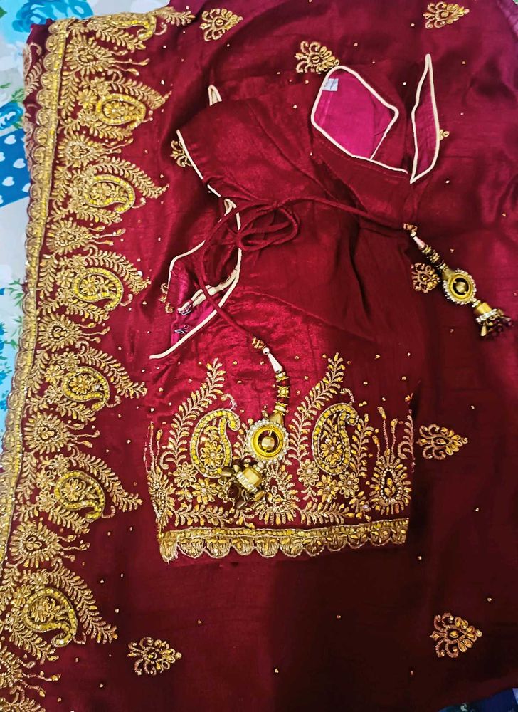 Very Pretty Maroon Saree..🔥