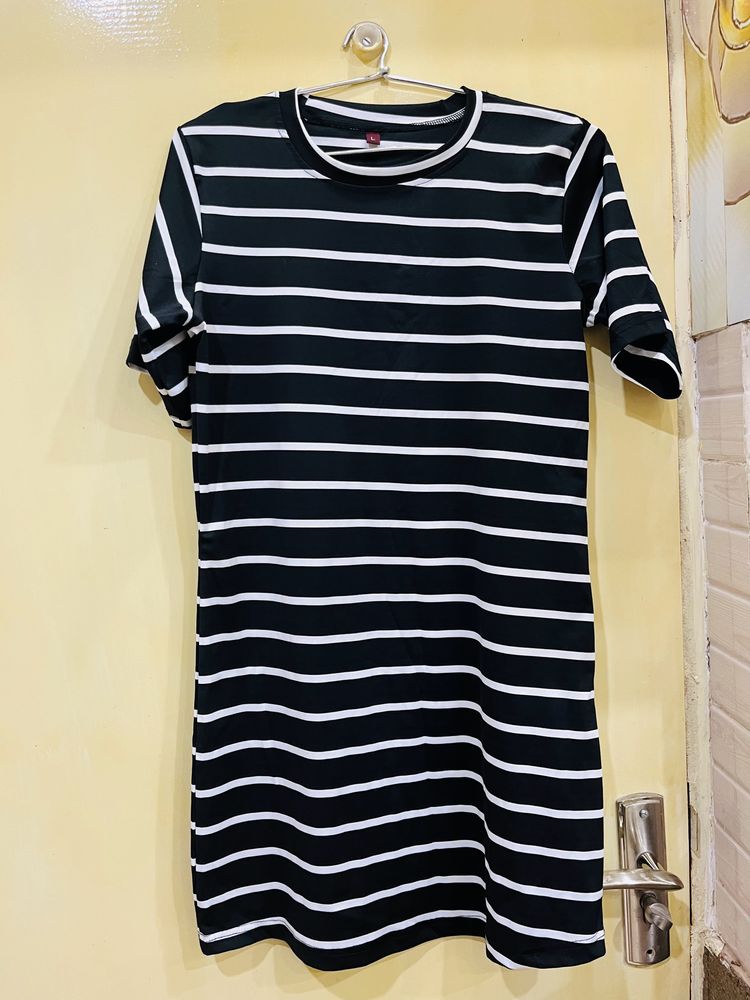 Midi Dress Black With White Strips On Hand