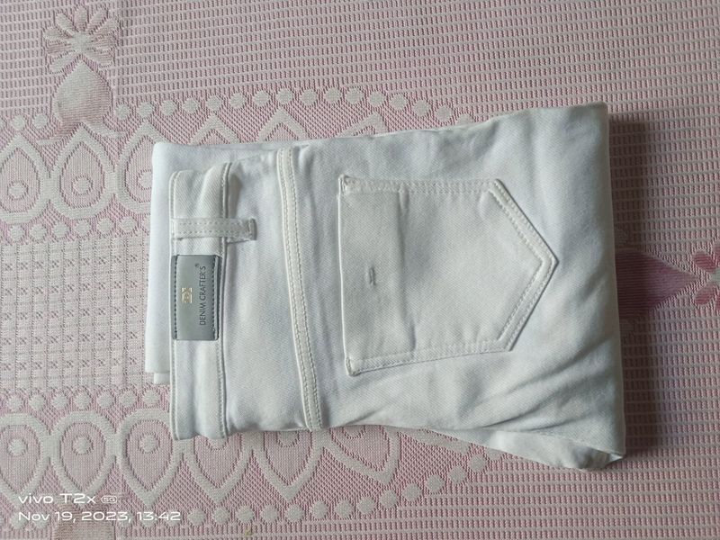 Brand New White Stretchable Jeans