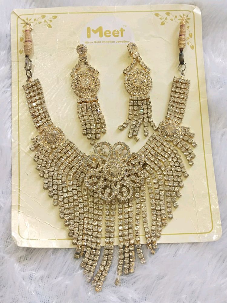 White Stones Studded Diamond Imitation Jewellery