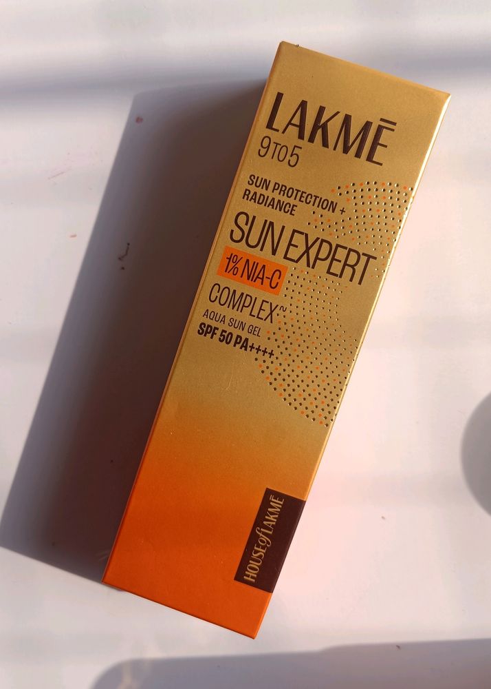 Lakme 9 To 5 Sunscreen