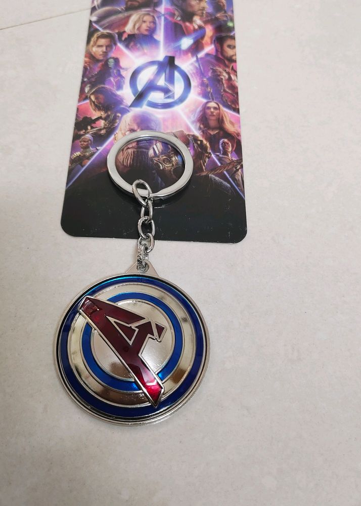 Avengers Rotating Keychain