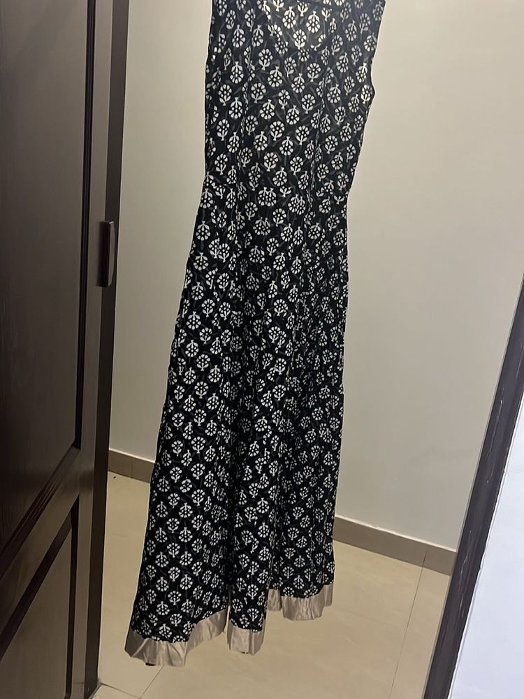 Smart Full Length Jaipuri Print Cotton Gown