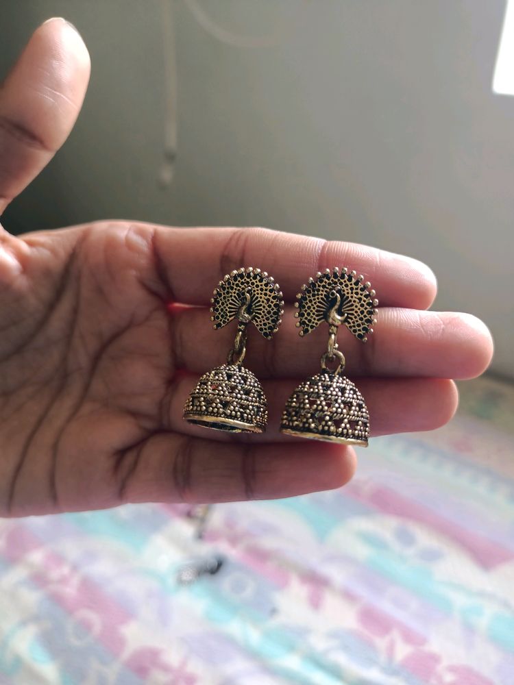 Gold Colured Jhumkas