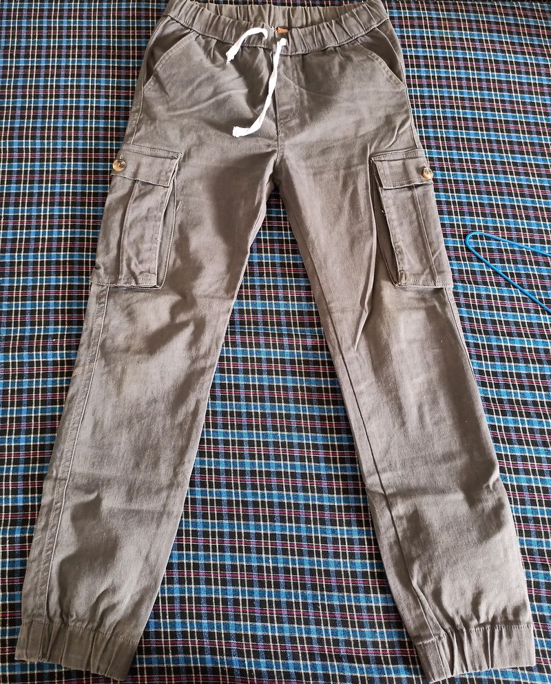 Unisex Grey Cargo Pant, Four Pockets