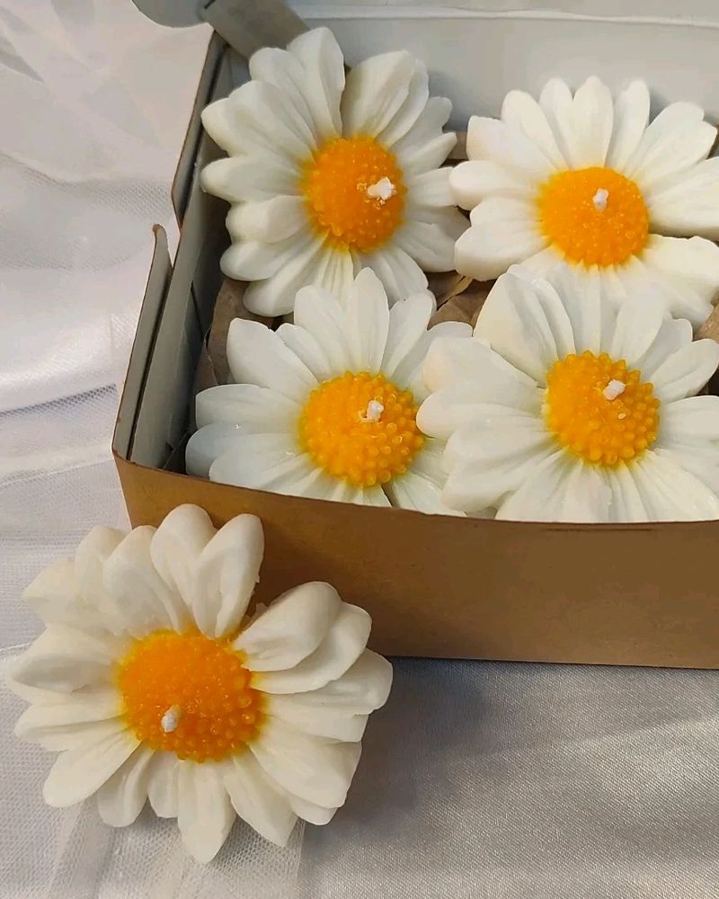 Daisy Floating Candle