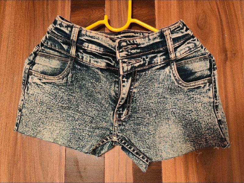 Blue Denim Shorts(Women)