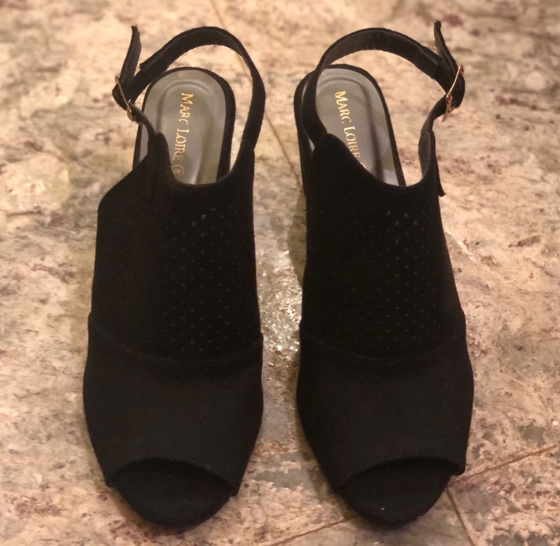 Brand New Marc Loire Black Heels (40)