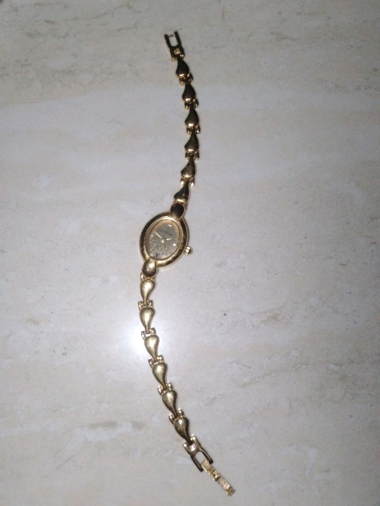 Golden Thin Watch For Ladies Girl