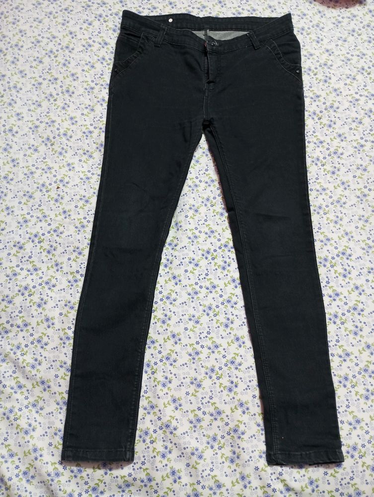 Black Skinny Jeans Fir Woman