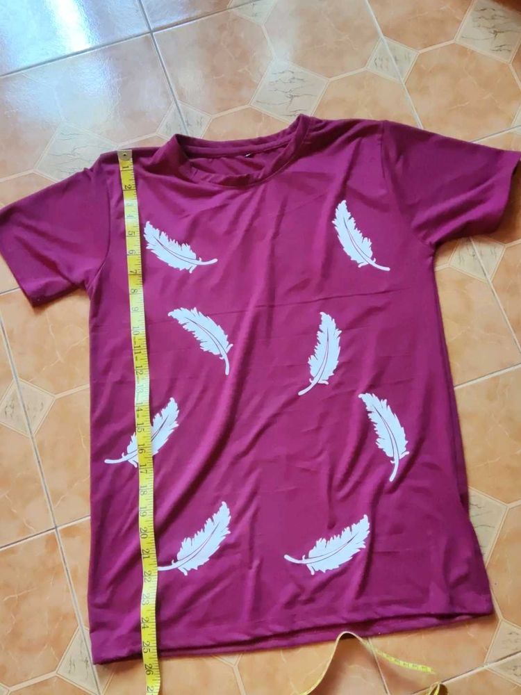 Feather Print T-Shirt