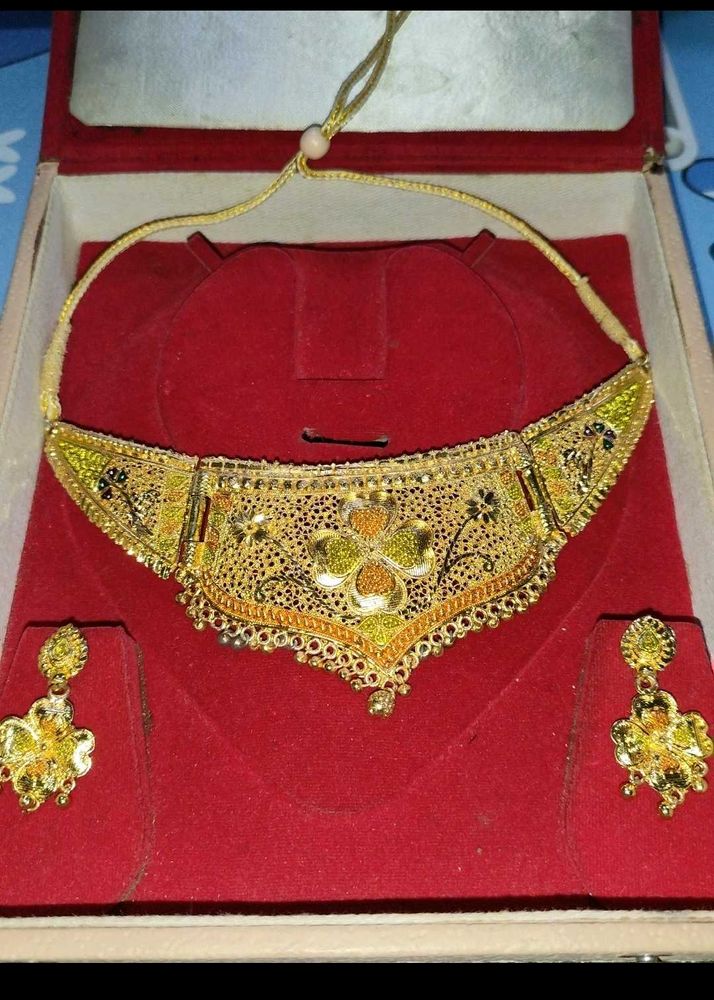 1 Carat Gold Necklace