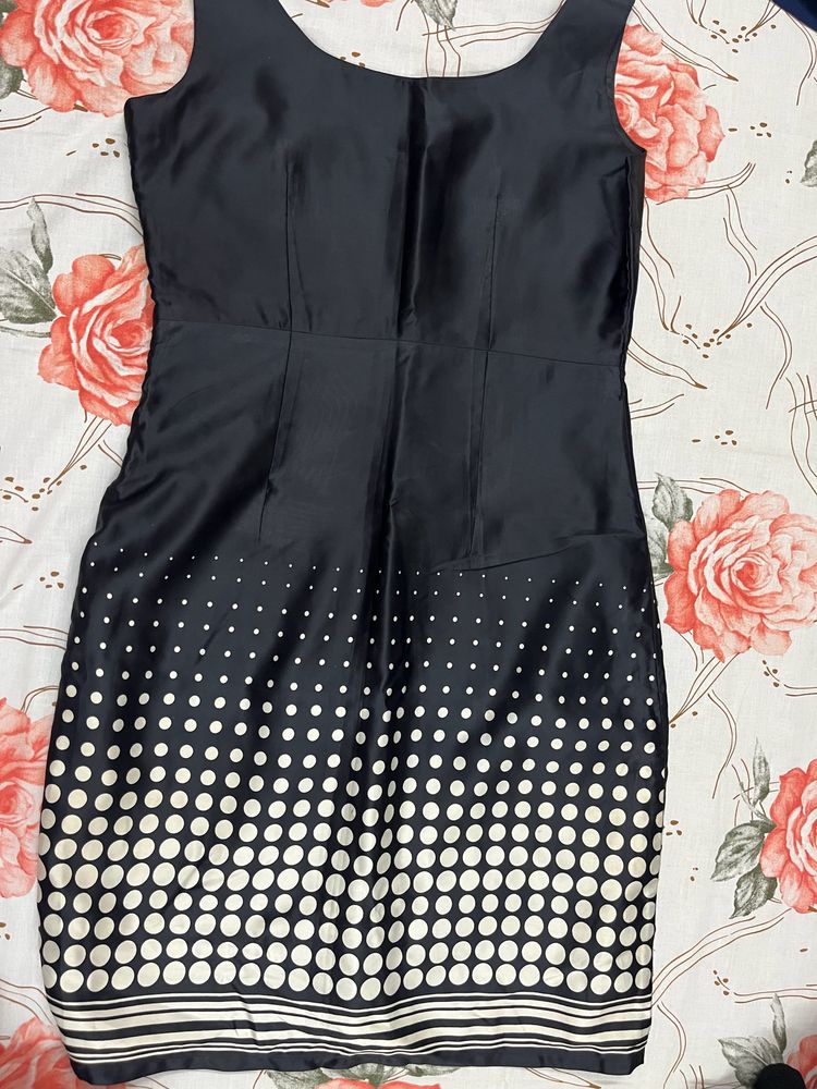 Van Heusen Dress (unused)