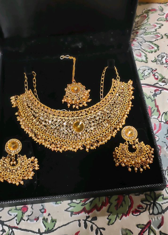 Jwellery Set Pearl Nd Diamond Work