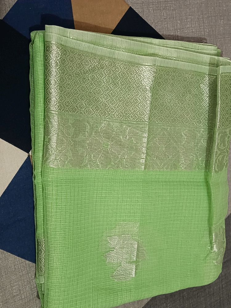 Banarasi Saree Light Green And Silver Colour ✨