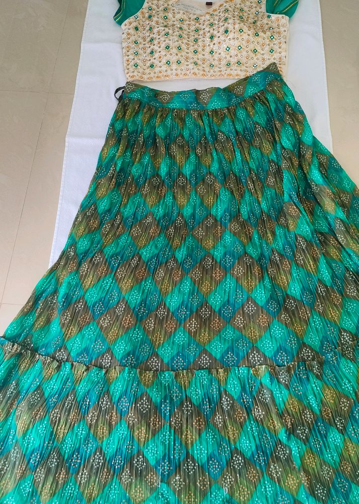 New Crop Top Skirt