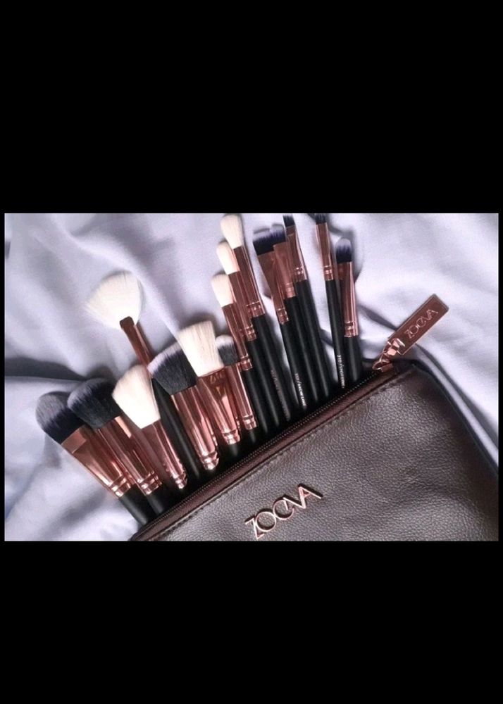 Zoeva Makeup Brushes Set Of 15 With Pouch