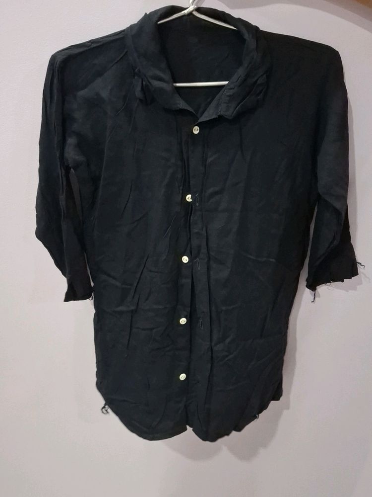 Black Cotton Shirt With Elbow Leghth Sleeves