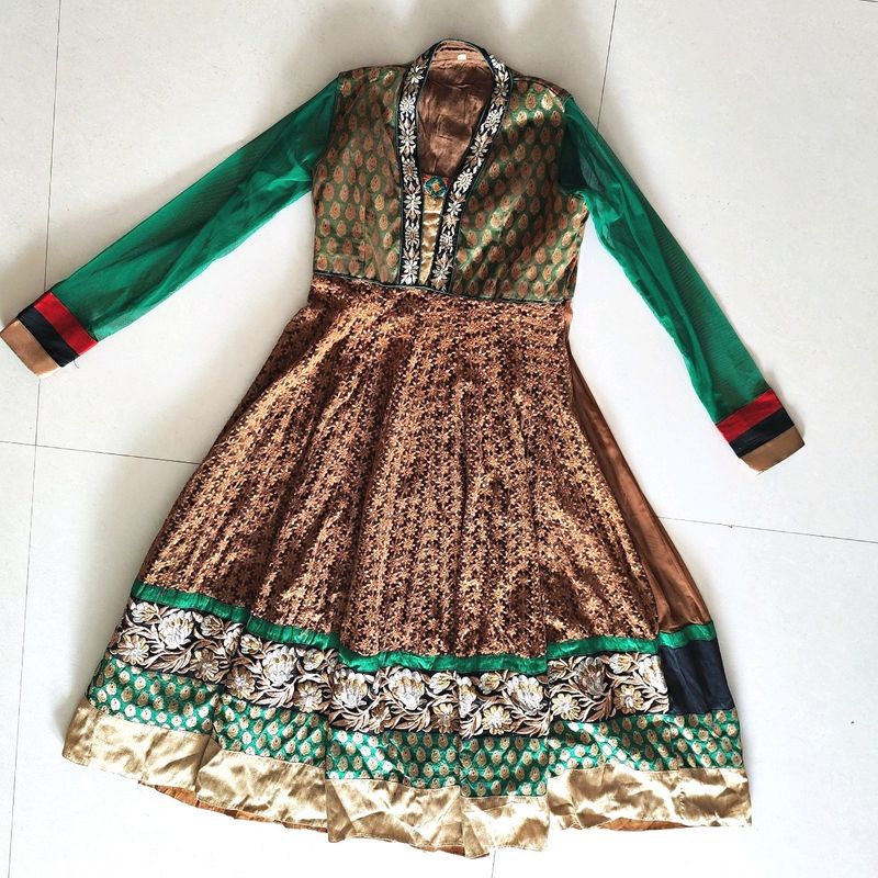 Anarkali Kurti And Duppata.