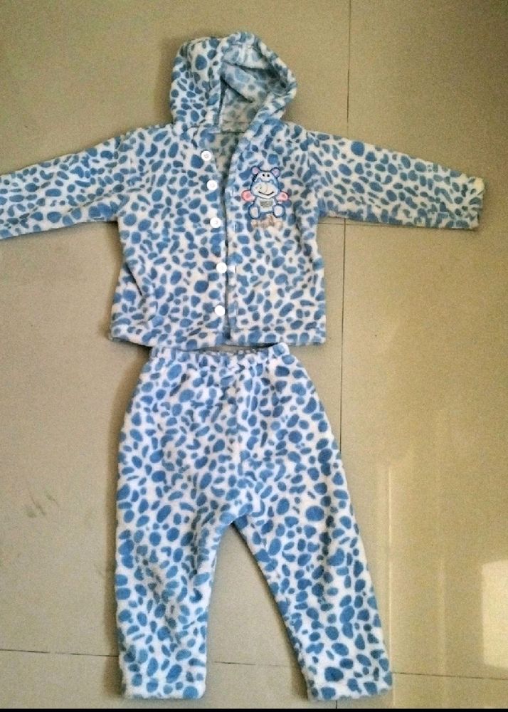 Unisex Velvet Set ( Upto 20 Months)