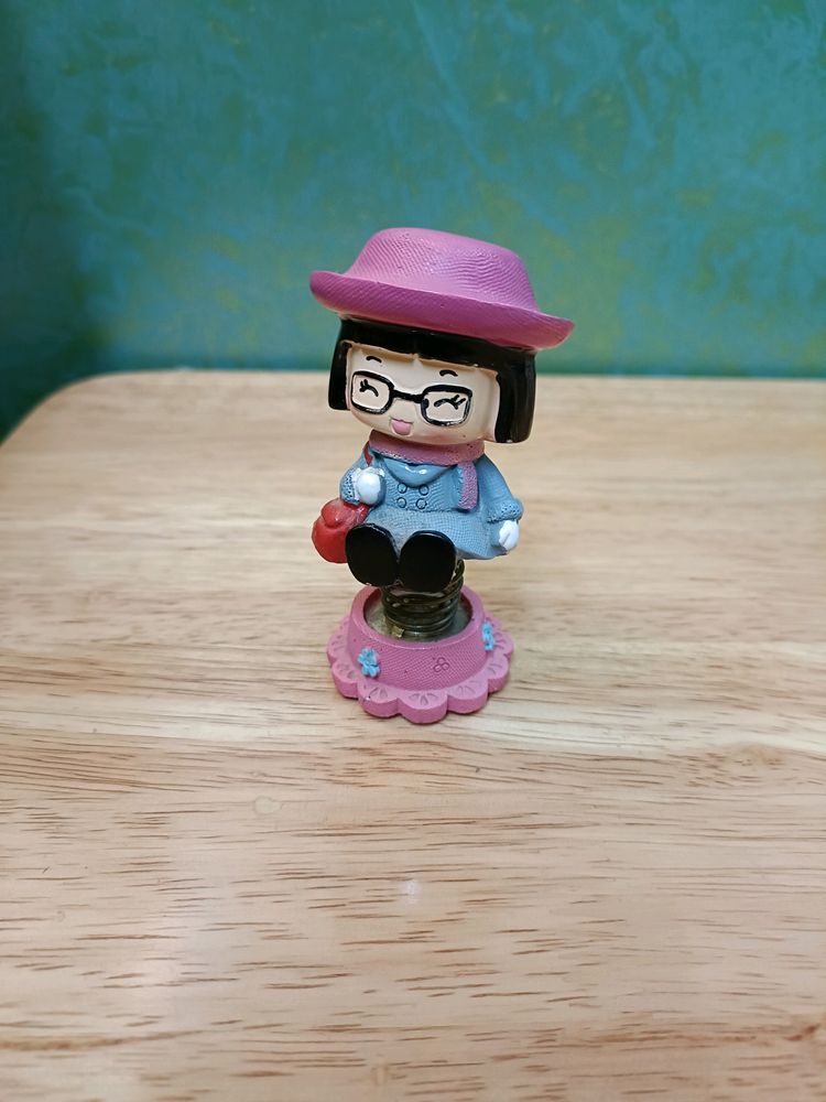 Cute Girl Bobble Head With Spring