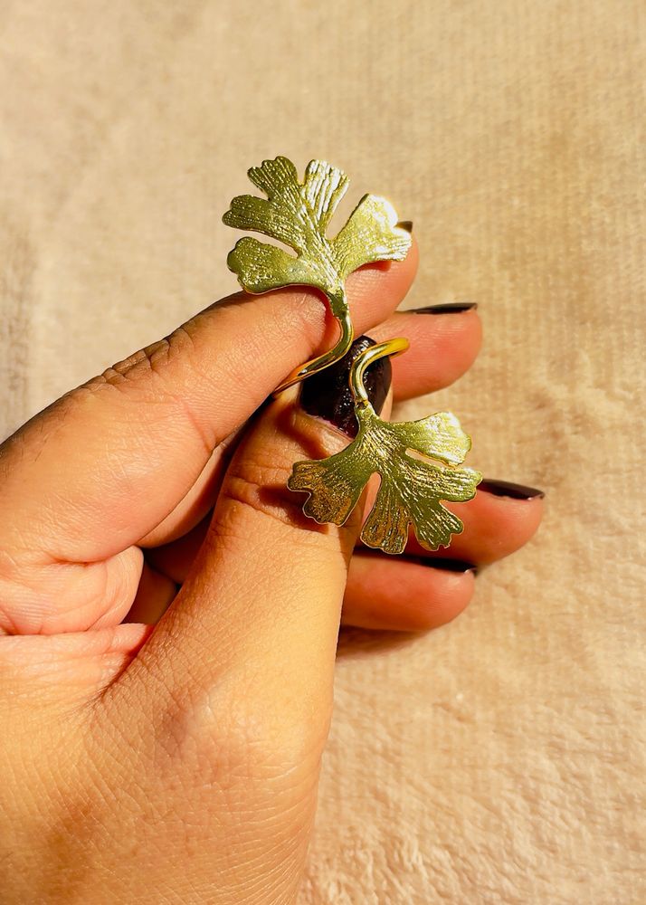 2 Leaves Shape Statement Adjustable Ring