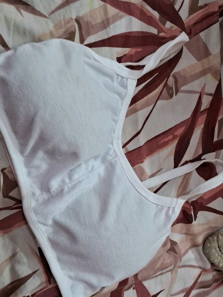 Comfortable White Paded Sport Bra