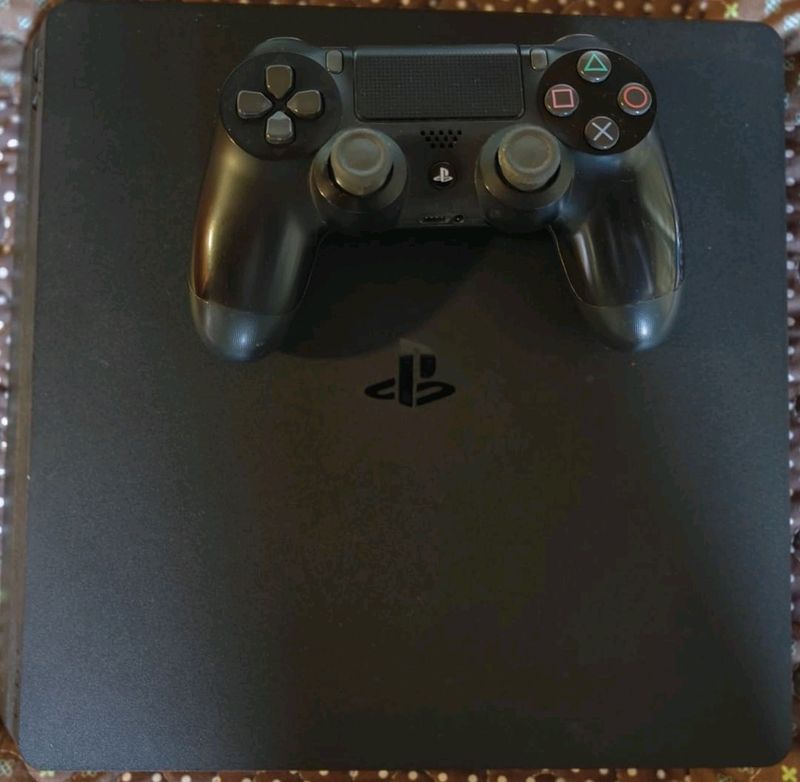 PS4 Slim