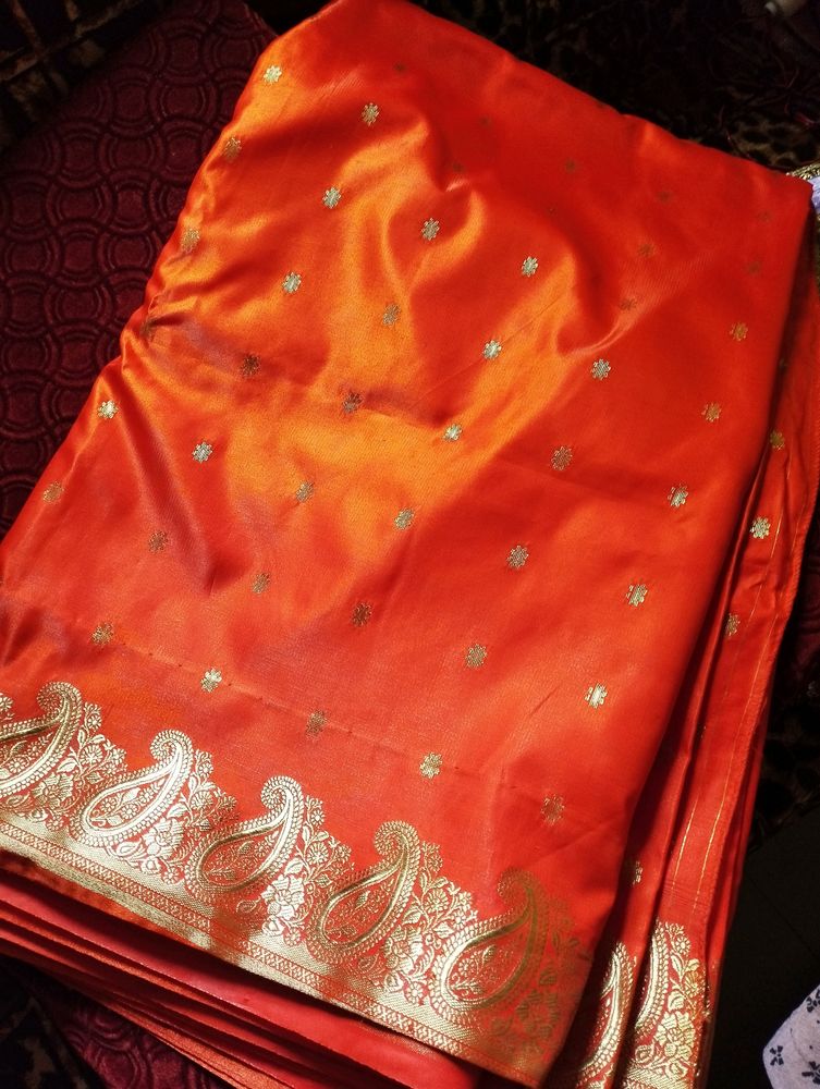 Beautiful & Shinny Banarsi Silk Saree