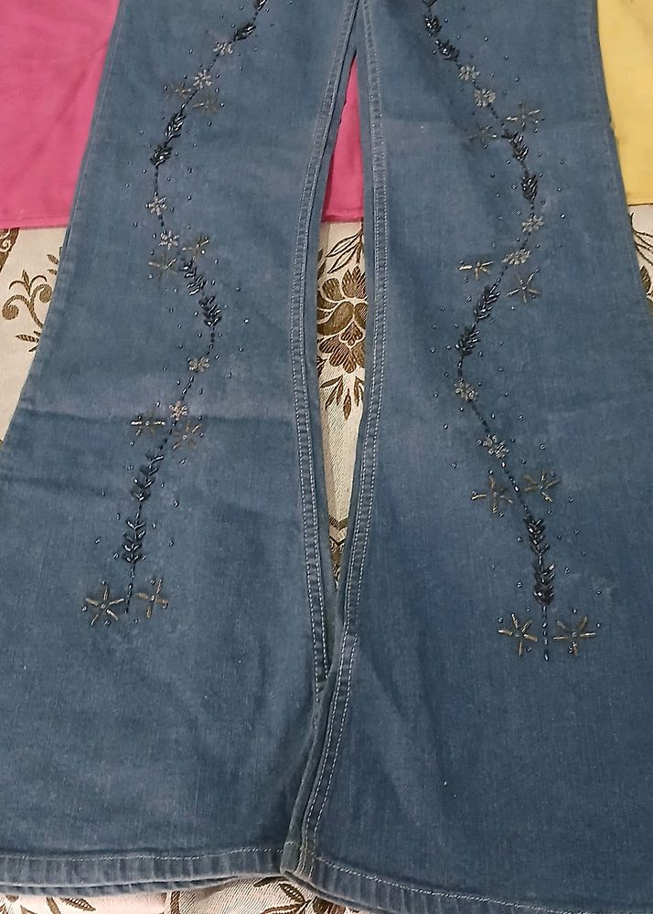 Jeans Very Low Price