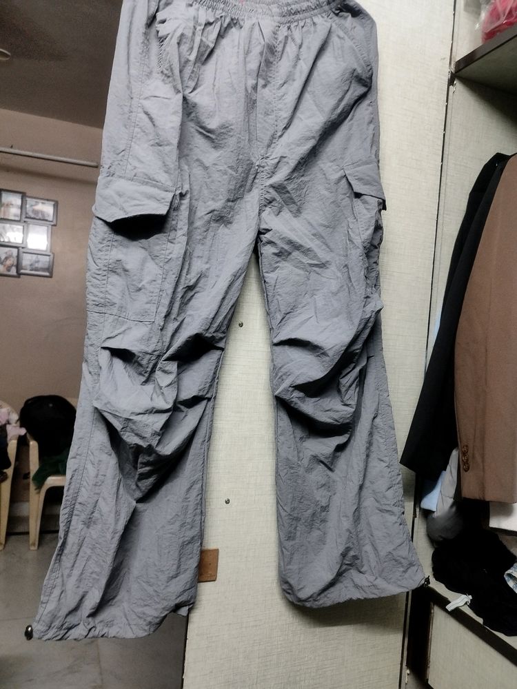 GREY ZARA PARACHUTE PANTS