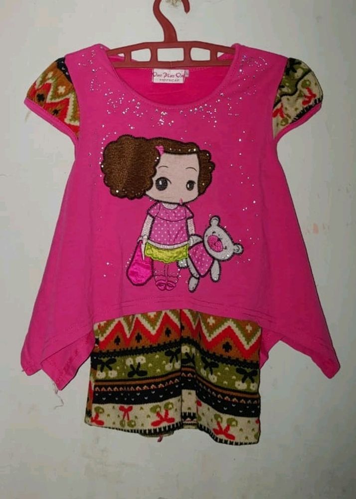 Want Sell This Combo Of Pink Tshirt N Pent