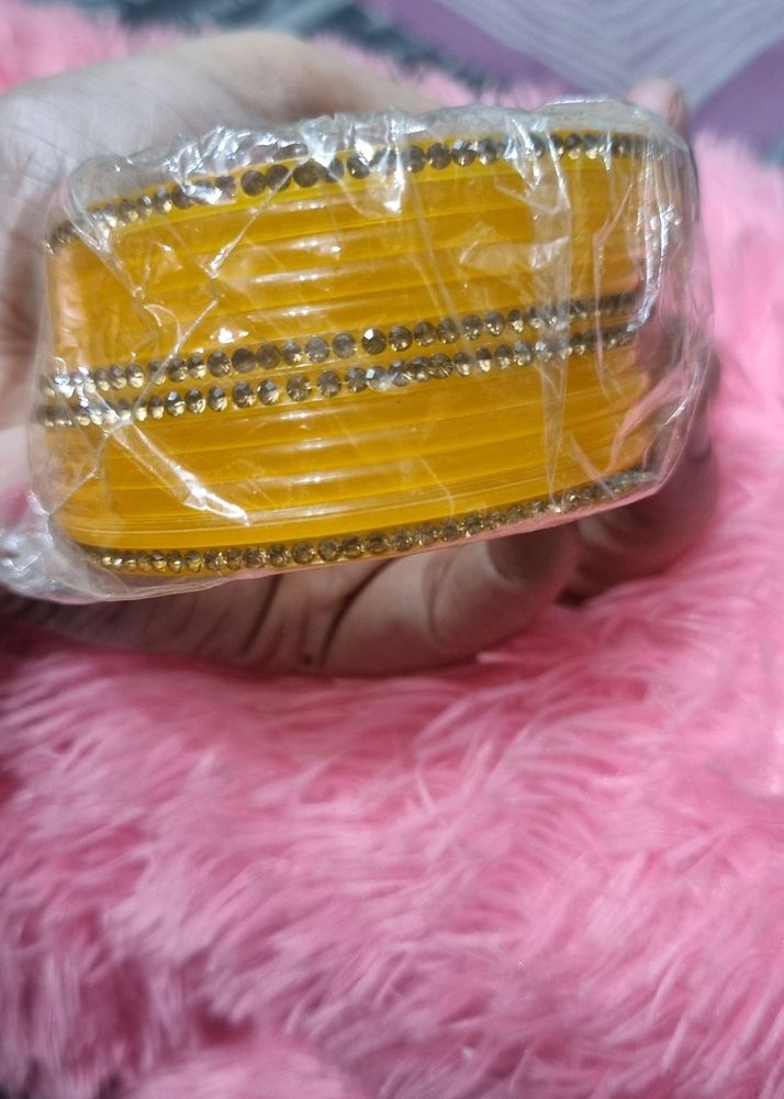 Yellow Plastic Churi Set