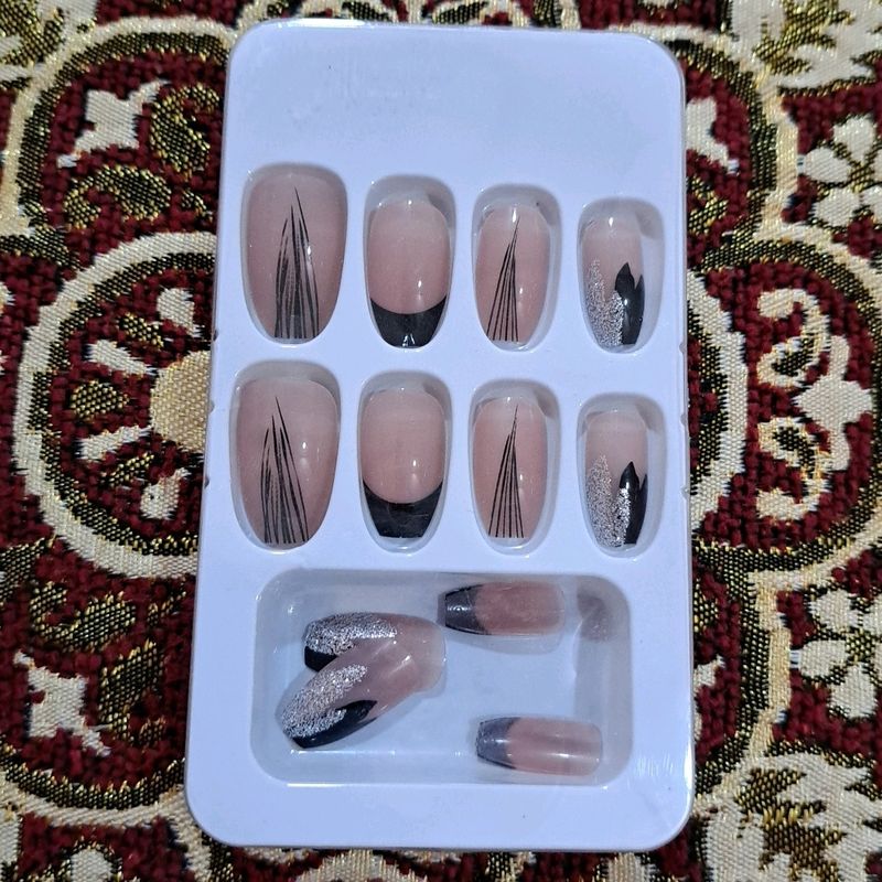 Secret Lives Artificial Set Of 12Nails Design1