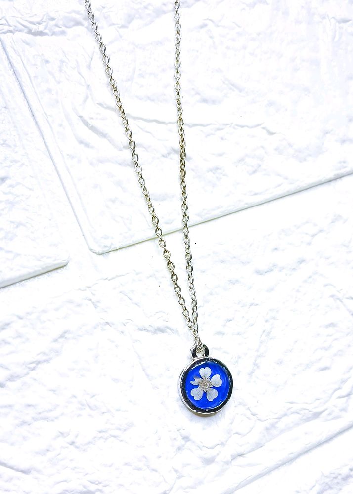 Mini Floral Necklace