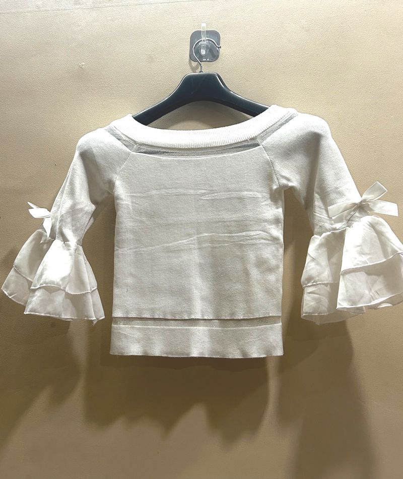 White Stylish Sleeve Crop Top