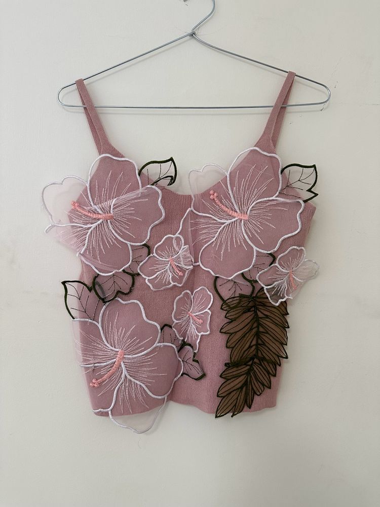 Floral Embroidered 3D Top!