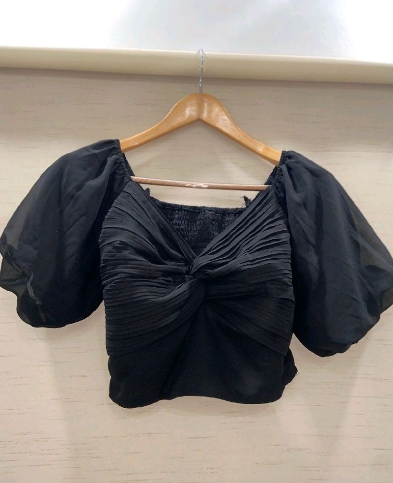 Black Balloon Sleeve Top