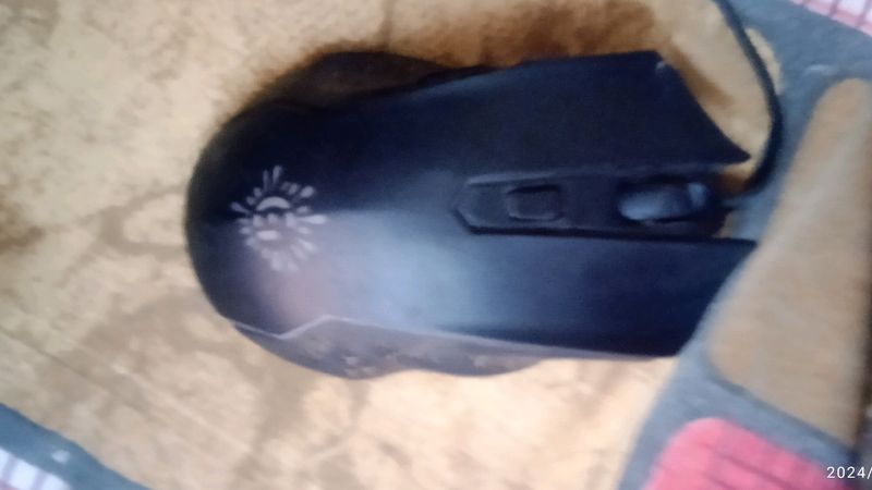 I Am Selling This Gaming Mouse