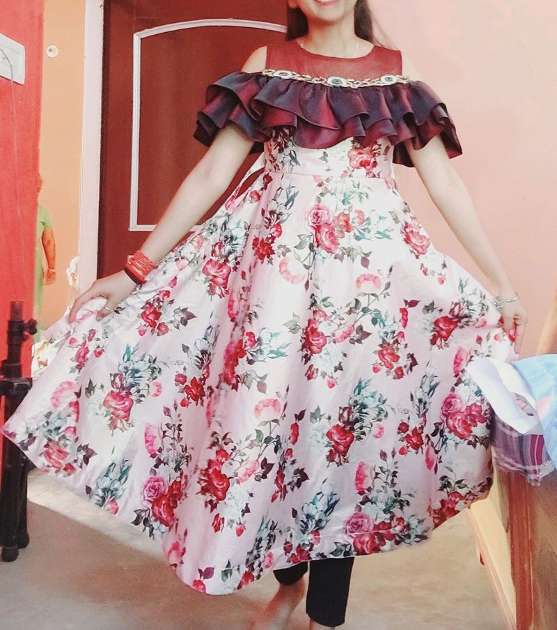 Beautiful Gown For Girls And Tenagers