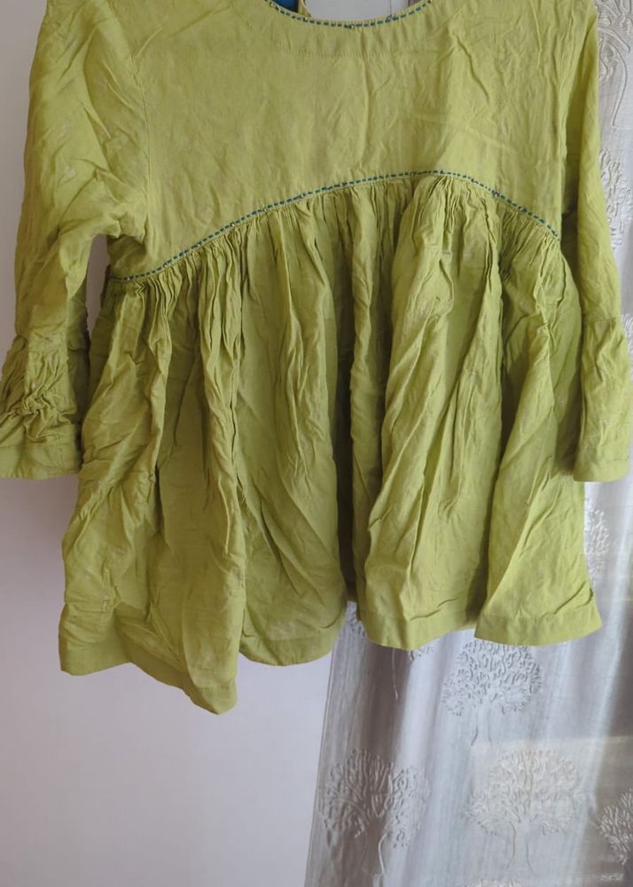 Max Green Top Size S